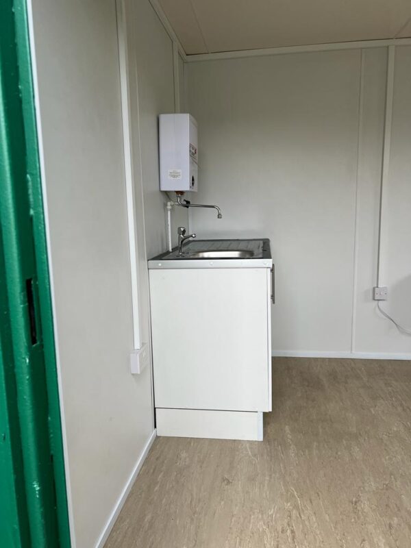 SOLD - 16ft x 9ft Welfare Unit - Image 5