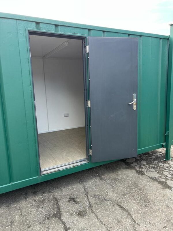 SOLD - 21ft x 8ft 50/50 Office/Store Welfare Unit - Image 4