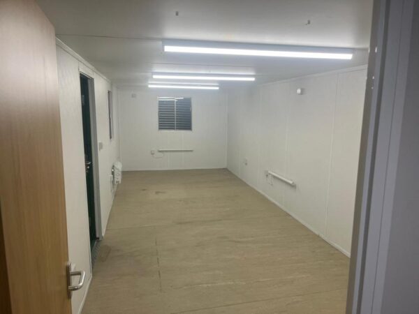 SOLD 32ft x 10ft Site Office Welfare unit with Toilet and Kitchen - Image 11