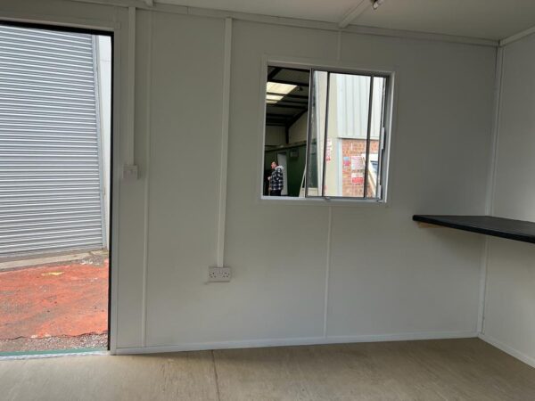 SOLD 16ft x 9ft Welfare Unit - Image 10