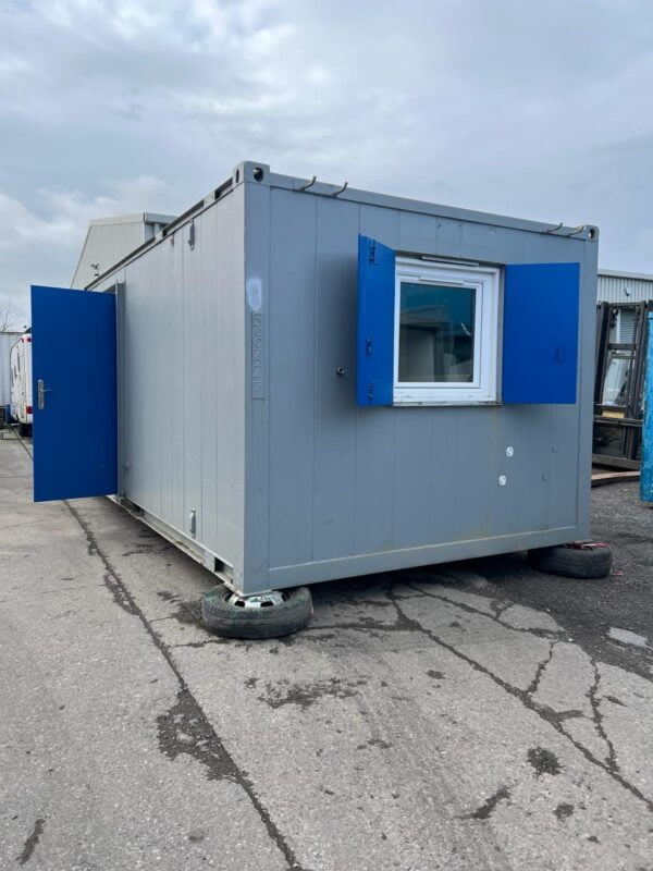 SOLD - 24ft x 9ft Site Office - Image 5