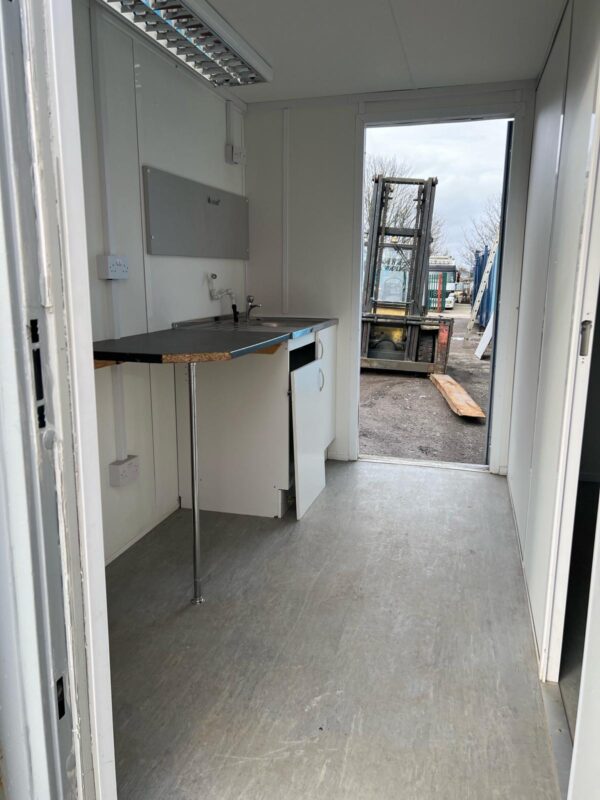 SOLD - 24ft x 9ft Site Office - Image 9
