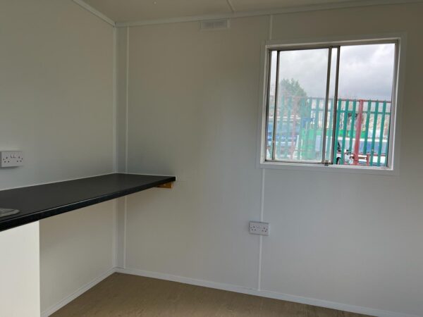 SOLD - 20ft x 9ft Welfare Unit with Separate Toilet - Image 5