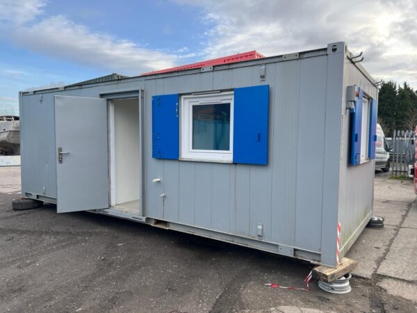 SOLD - 24ft x 9ft Site Office - Image 4