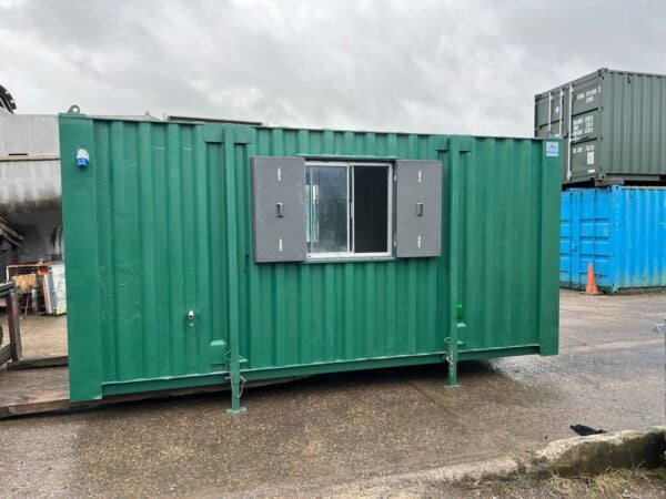 SOLD - 16ft x 9ft Welfare Unit with Toilet - Image 2