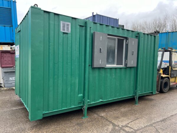 SOLD - 16ft x 9ft Welfare Unit with Toilet - Image 4