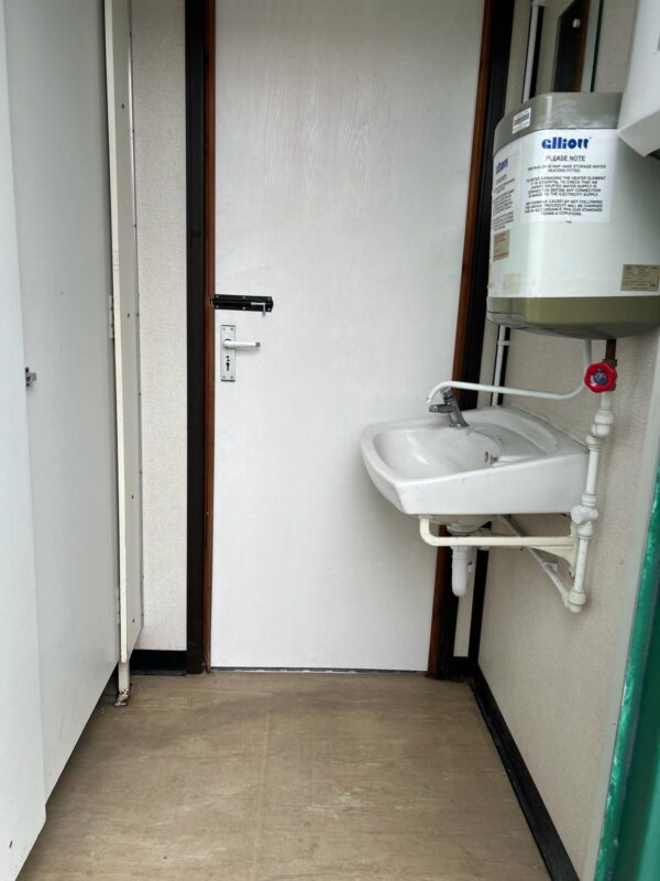 SOLD - 16ft x 9ft Welfare Unit with Toilet - Image 12