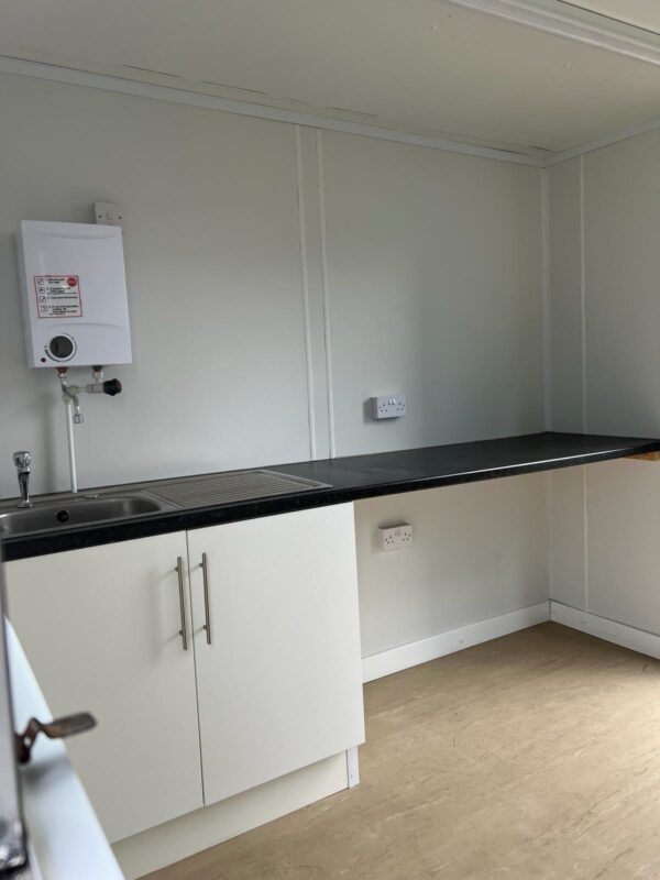 SOLD - 16ft x 9ft Welfare unit with Toilet - Image 2