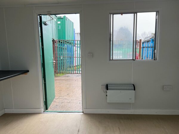 SOLD - 16ft x 9ft Welfare unit with Toilet - Image 4