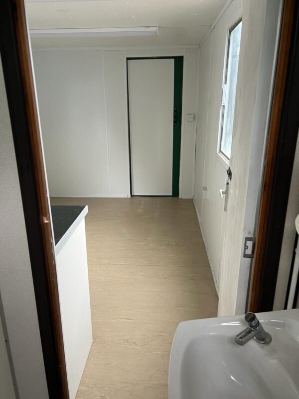 SOLD - 16ft x 9ft Welfare Unit with Toilet - Image 13