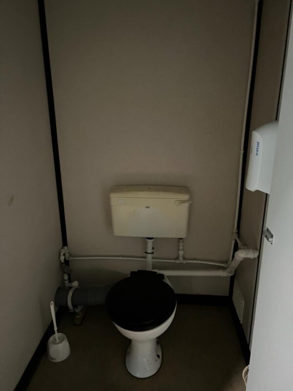 SOLD - 16ft x 9ft Welfare Unit with Toilet - Image 11