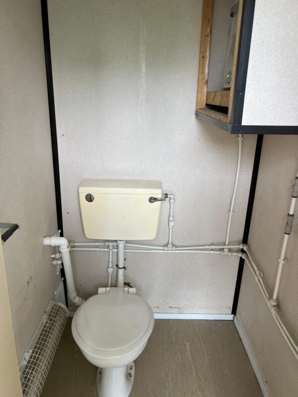 SOLD - 16ft x 9ft Welfare Unit with Toilet - Image 11