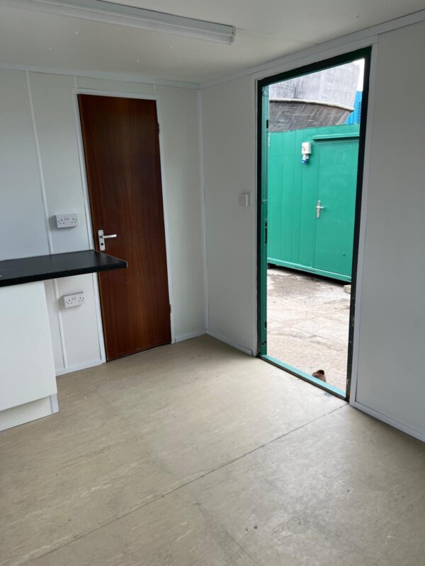 SOLD - 16ft x 9ft Welfare Unit with Toilet - Image 13