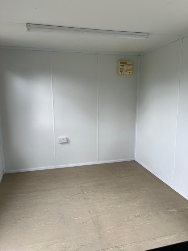 SOLD - 16ft x 9ft Welfare Unit with Toilet - Image 12