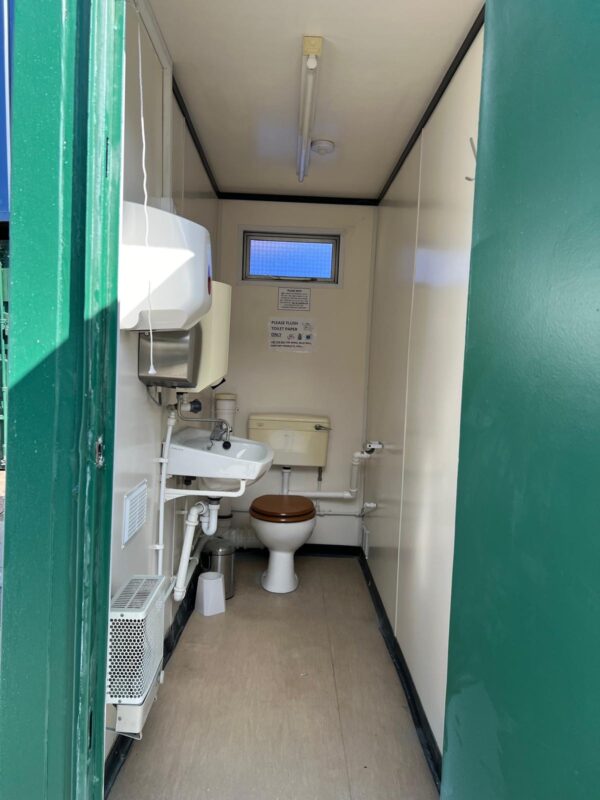SOLD - 16ft x 9ft Welfare Unit with Toilet - Image 6