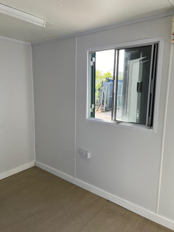 SOLD - 16ft x 9ft Welfare Unit with Toilet - Image 15