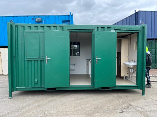 SOLD - 16ft x 9ft Welfare Unit with Toilet - Image 4
