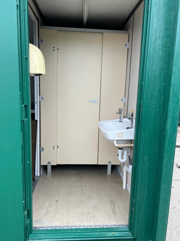 SOLD - 16ft x 9ft Welfare Unit with Toilet - Image 10