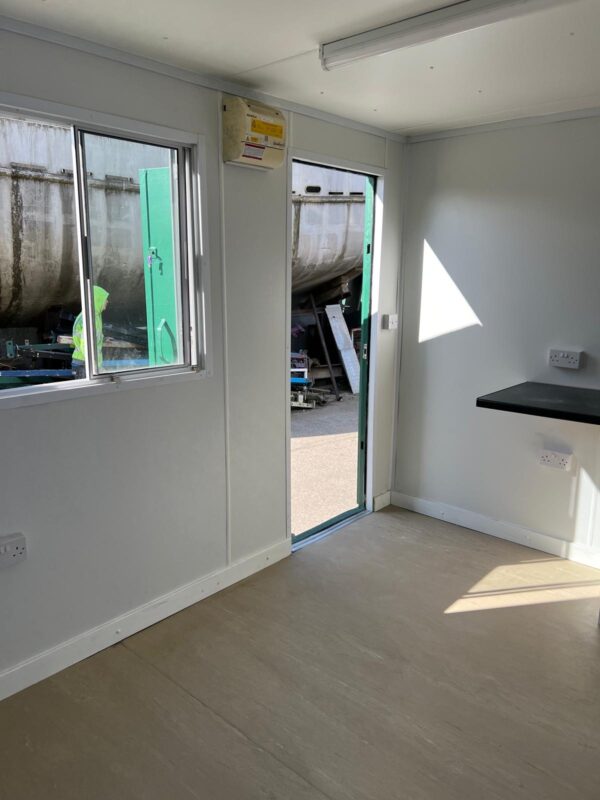 SOLD - 16ft x 9ft Welfare Unit with Toilet - Image 11
