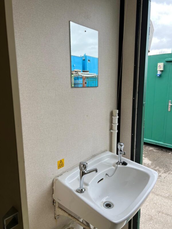 SOLD - 16ft x 9ft Welfare Unit with Toilet - Image 7