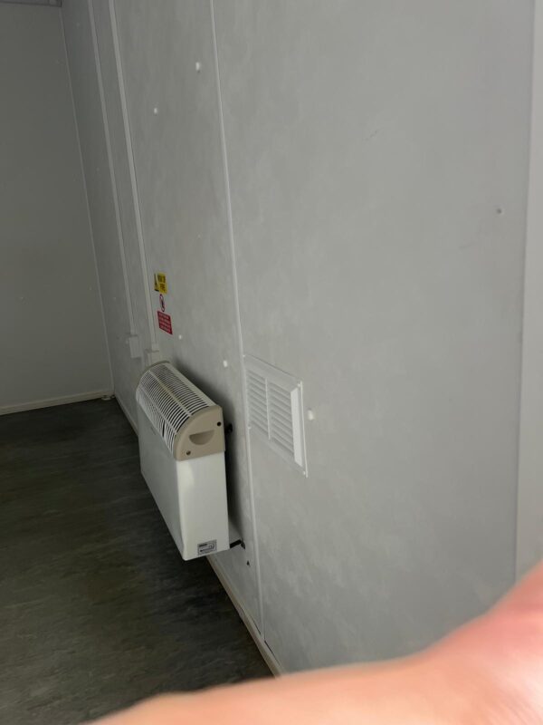 SOLD 24ft x 9ft Site office open plan - Image 8