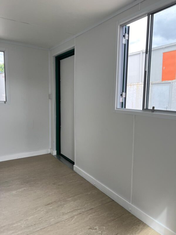 SOLD - 12ft x 9ft site office Security Gate House - Image 10