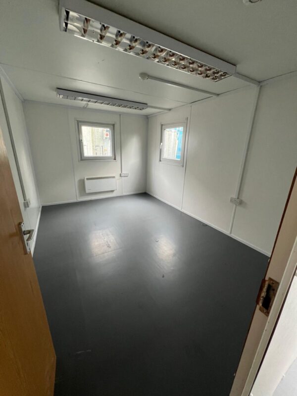 SOLD - 32ft x 10ft Site Office - Image 6