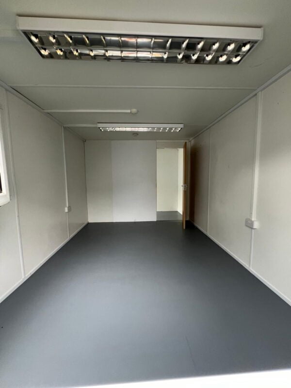 SOLD - 32ft x 10ft Site Office - Image 9