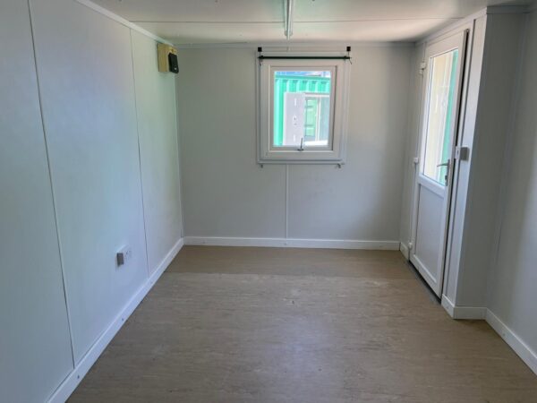 SOLD - 16ft x 9ft Site Office - Image 8