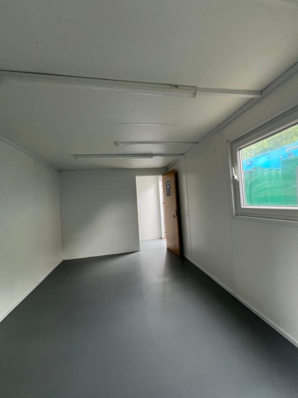 SOLD - 32ft x 10ft Site Office - Image 7