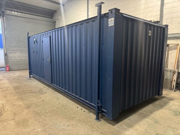24ft x 9ft Reconditioned Jackleg Anti Vandal Unit with female and male toilets and shower units - Image 20