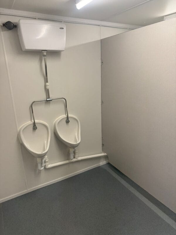 24ft x 9ft Reconditioned Jackleg Anti Vandal Unit with female and male toilets and shower units - Image 13