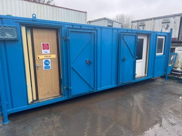 SOLD - 26ft x 9ft Welfare Unit - Image 3
