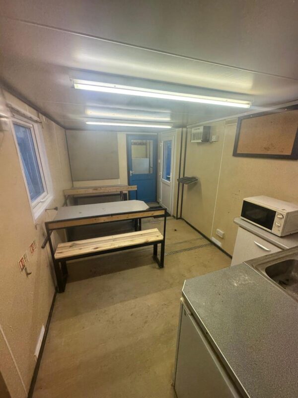 SOLD - 26ft x 9ft Welfare Unit - Image 11