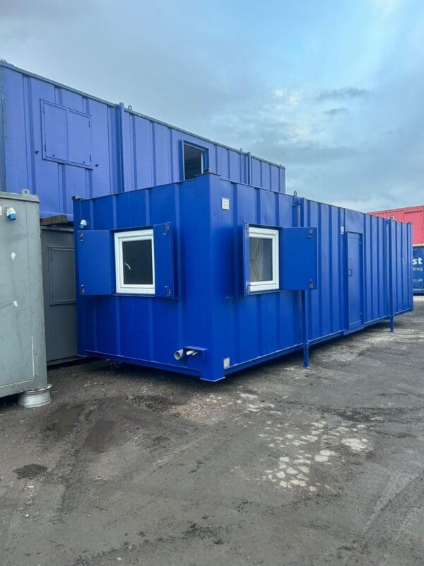 SOLD - 32ft x 10ft reconditioned Welfare unit