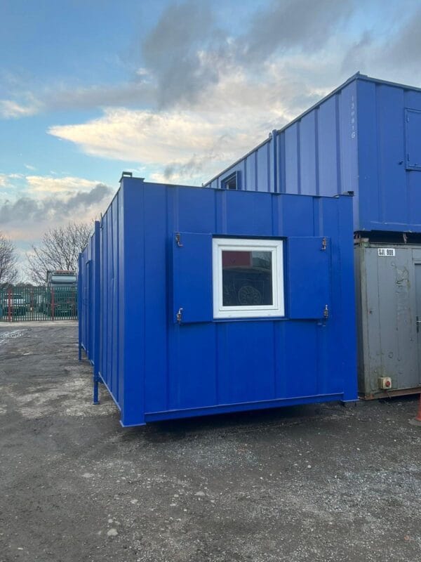 SOLD - 32ft x 10ft reconditioned Welfare unit - Image 13
