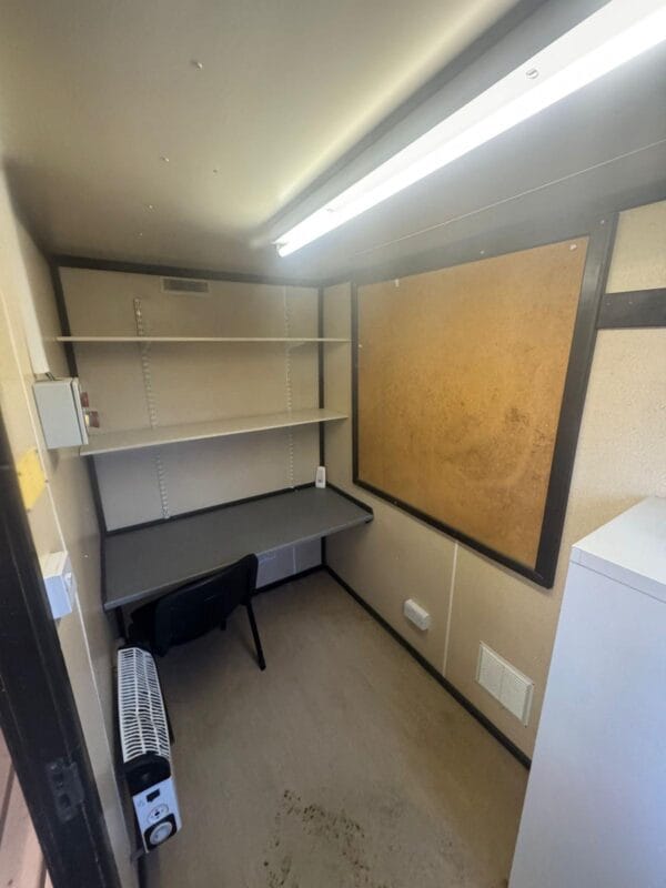 SOLD - 26ft x 9ft Welfare Unit - Image 15