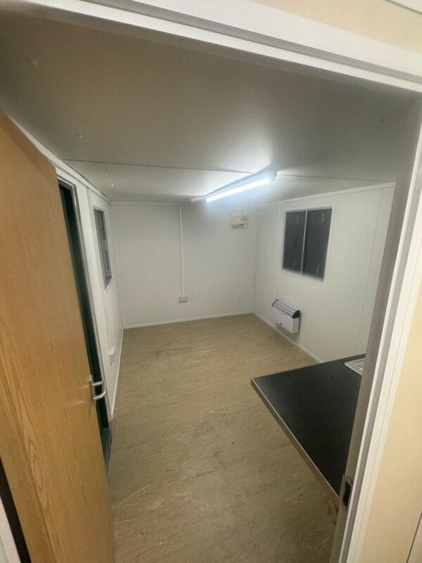 SOLD TO A REPEAT CUSTOMER FROM SOMERSET- 16ft x 9ft Welfare Unit with Office/Canteen and Kitchen/Toilet - Image 5