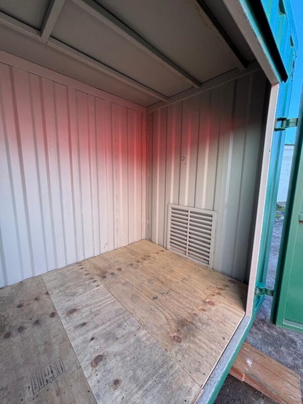 Storage cabin 3m wide 2m deep 2.5m high - Image 9