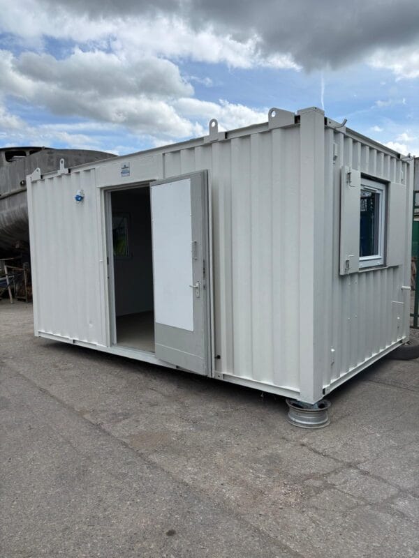-SOLD TO CUSTOMER IN BRIDGEND. 16ft x 10ft Reconditioned Unit