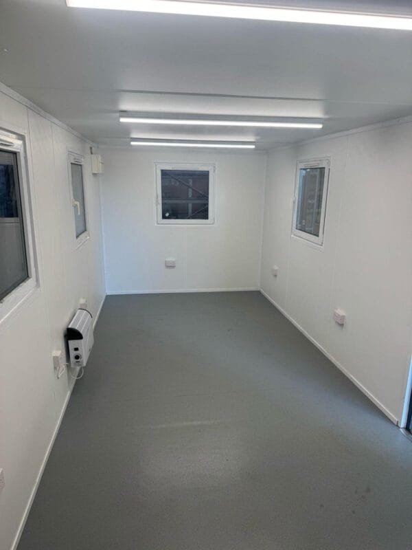 SOLD to a customer in Lutterworth -24ft x 9ft Office with Internal Toilet and Kitchen - Image 8