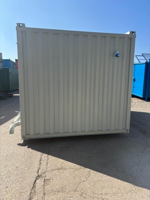 SOLD TO A CUSTOMER IN CLAY CROSS- 16ft x 9ft Reconditioned Toilet Unit - Image 6