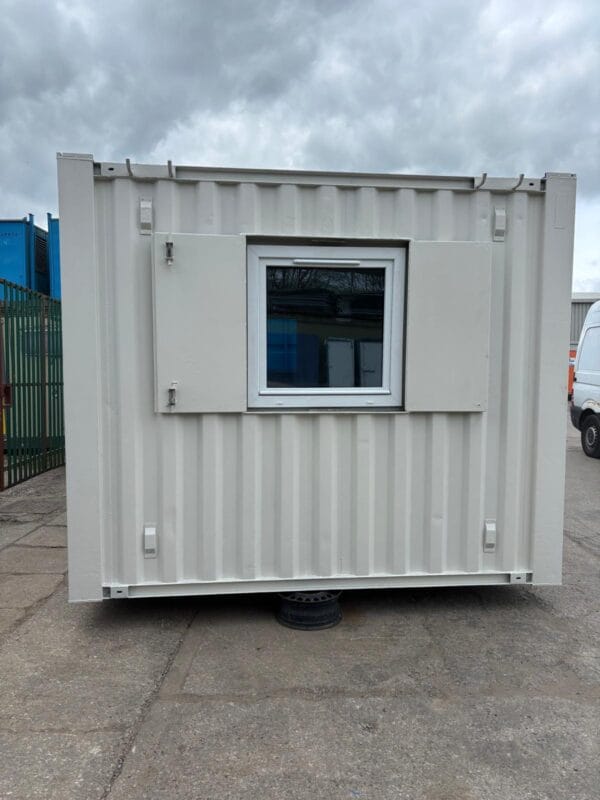 -SOLD TO CUSTOMER IN BRIDGEND. 16ft x 10ft Reconditioned Unit - Image 4