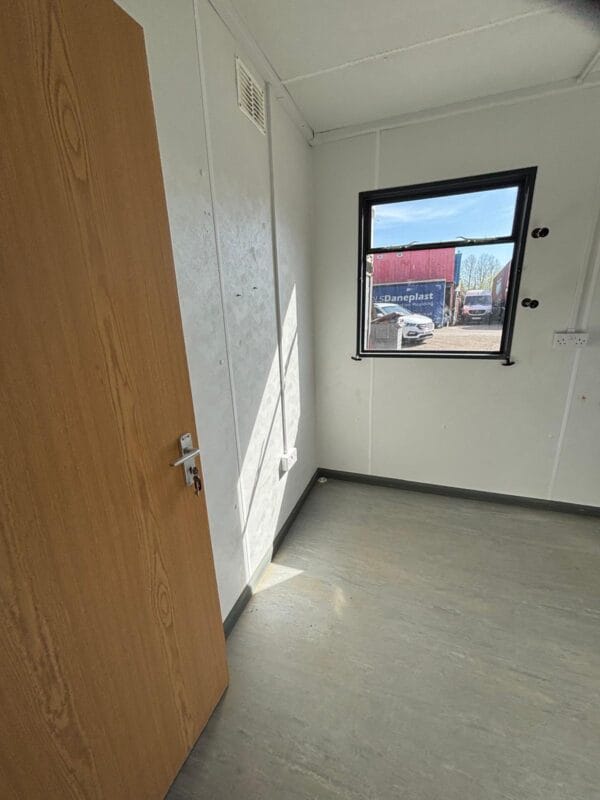 SOLD to a customer in Melton Mowbury -32ft x 10ft Double Office with Kitchen - Image 17