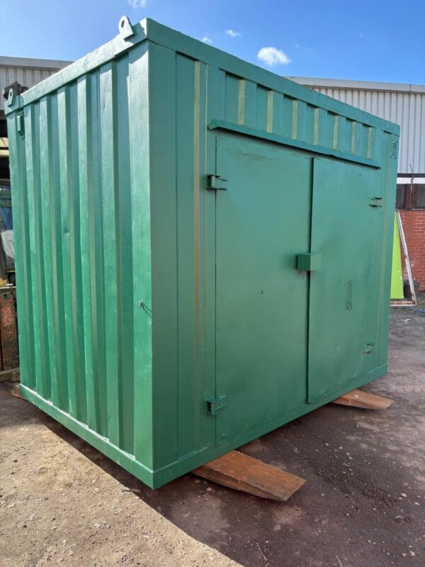 Storage cabin 3m wide 2m deep 2.5m high - Image 6
