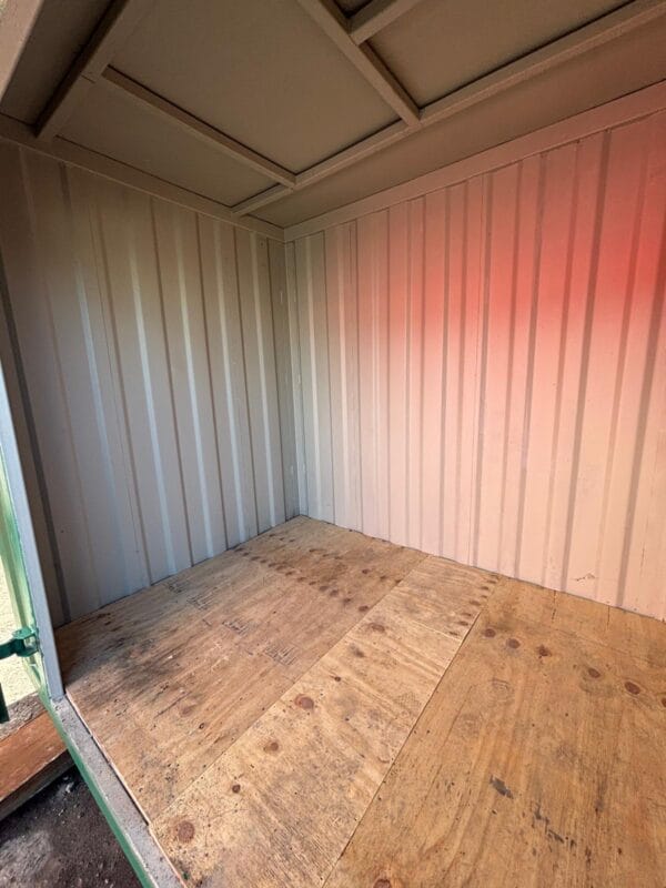 Storage cabin 3m wide 2m deep 2.5m high - Image 10
