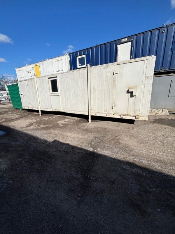 32ft x 9ft Welfare Unit - Image 3