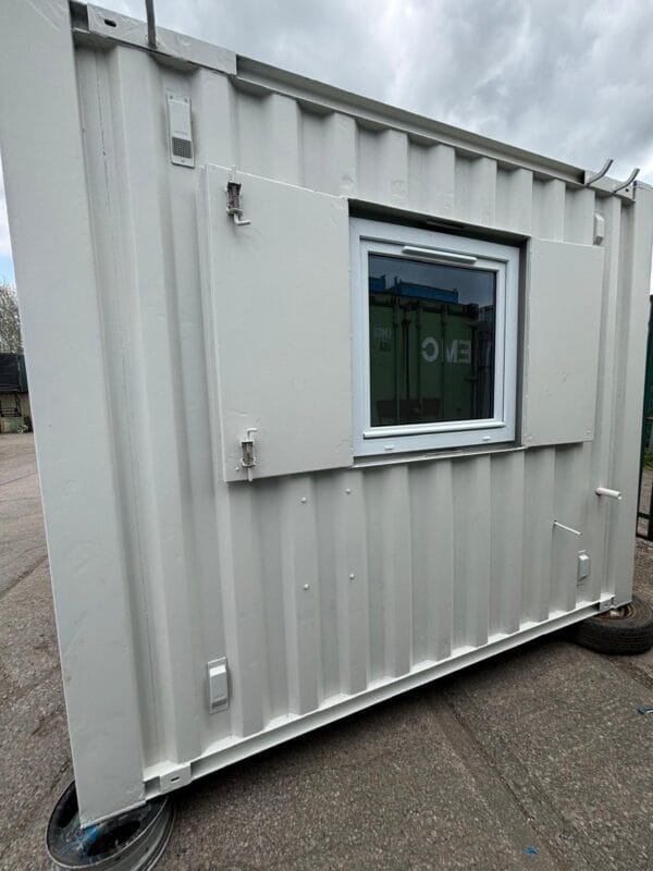 -SOLD TO CUSTOMER IN BRIDGEND. 16ft x 10ft Reconditioned Unit - Image 5