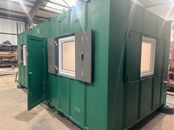 SOLD TO AN EQUESTRIAN FACILITY IN CHESHIRE -20ft x 10ft Site office/Canteen - Image 3