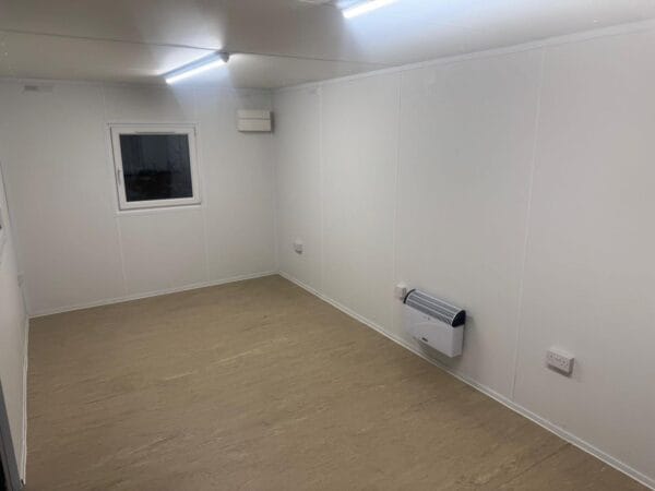 SOLD TO AN EQUESTRIAN FACILITY IN CHESHIRE -20ft x 10ft Site office/Canteen - Image 8